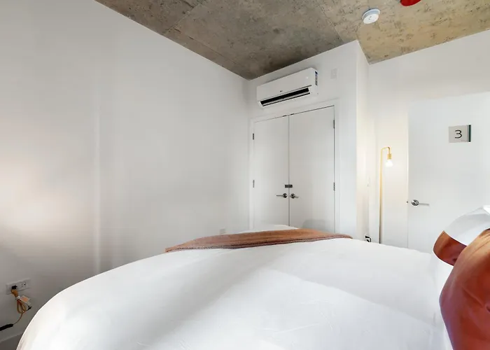 4br Corporate And Modern